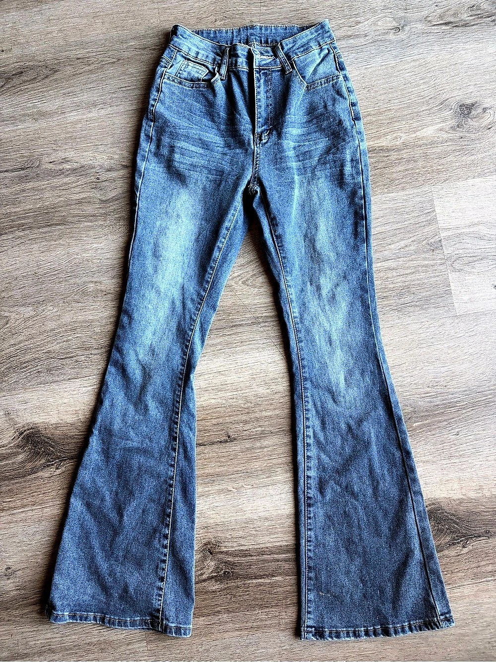 SHEIN High Waist Flare Leg Jeans Flare Jeans in Blue Waist 26 Like New
